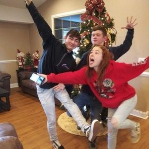 Meet your Posher, Dawn